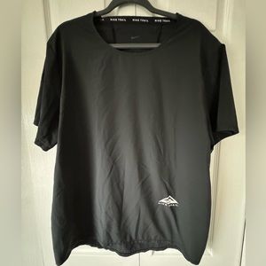 Nike trail Men’s t shirt (XL)